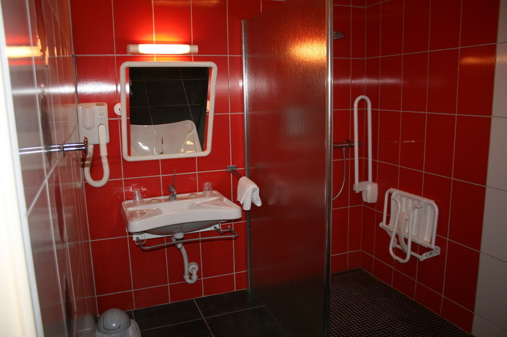 Hotel Aster Restaurant Aux Arcades Briey Exterior foto